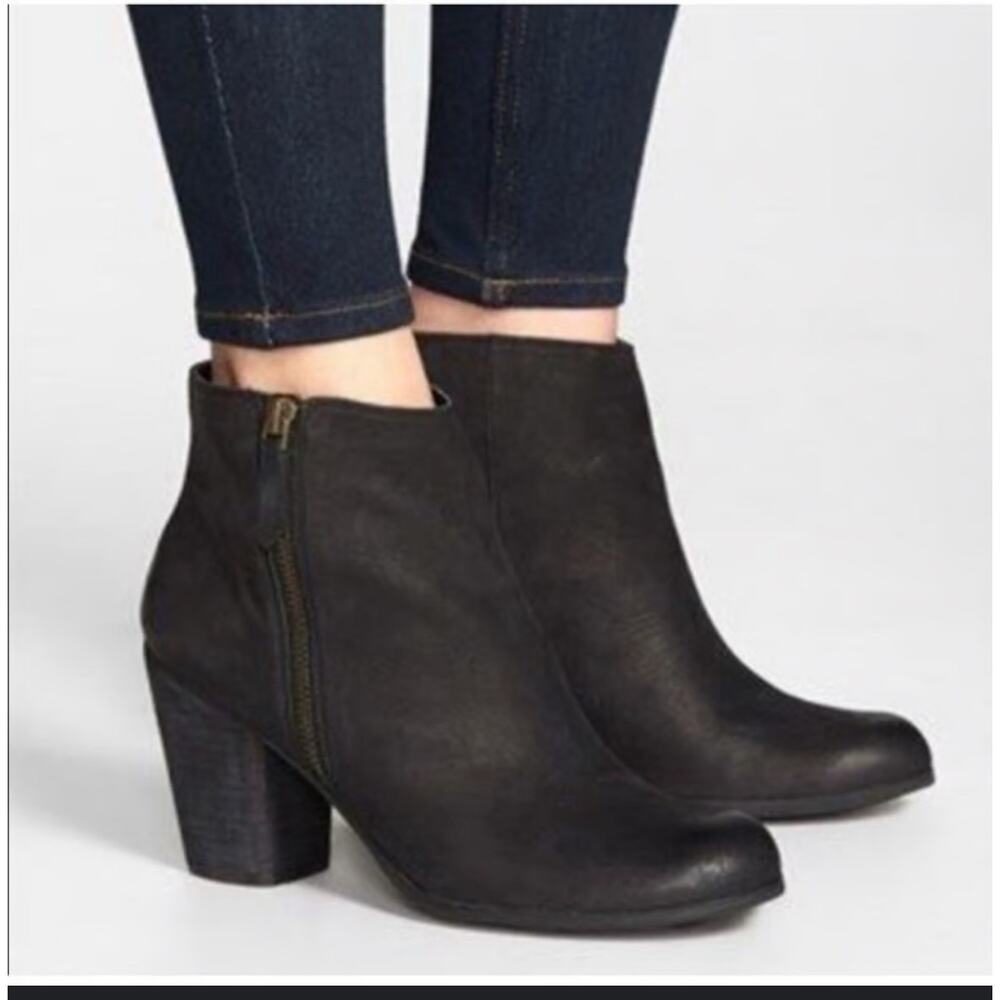 BP Trolley Ankle Booties in Black Block heel  with side zip 11M EUC
